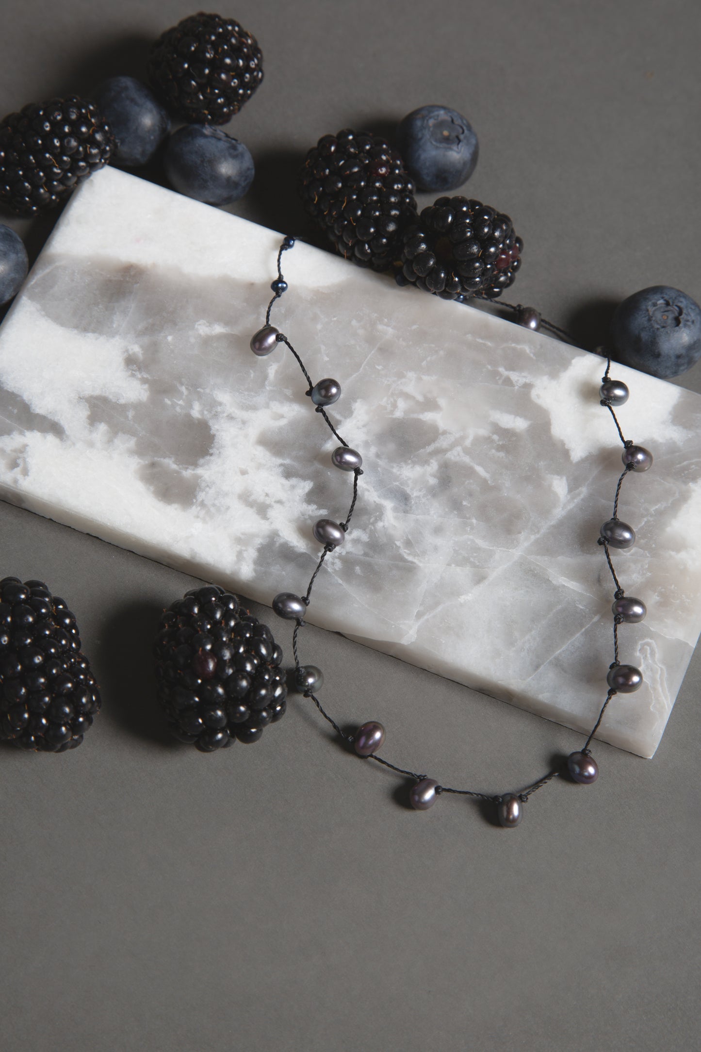 Collana di perle nere