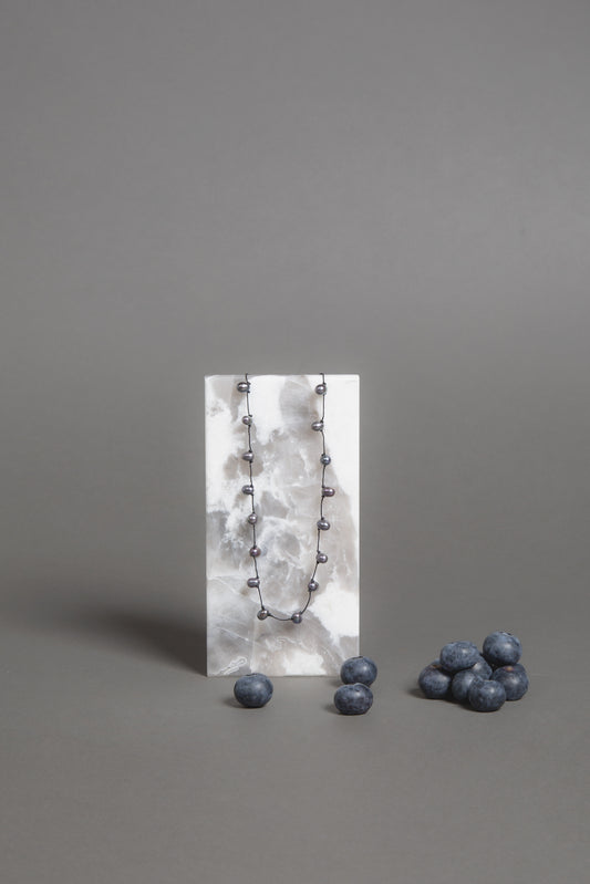 Collana di perle nere